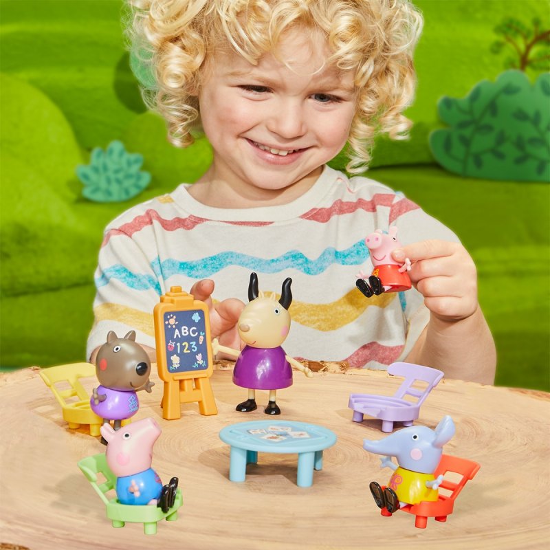 Ігровий набір Peppa Figurines - Клас Пеппи (F8868) купити в магазині “Пустун” Фото 7